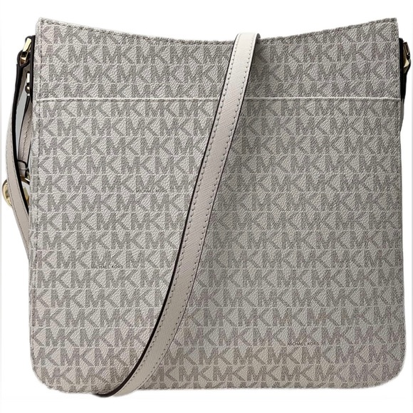 Michael Kors jet set travel bag - Picture 2 of 4